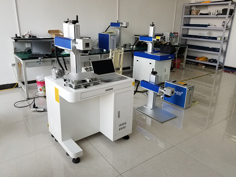 杯子旋轉(zhuǎn)激光雕刻機 杯子旋轉(zhuǎn)激光雕刻機