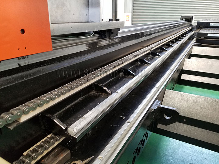 采用鏈條傳動的自動交換托盤 采用鏈條傳動的自動交換托盤