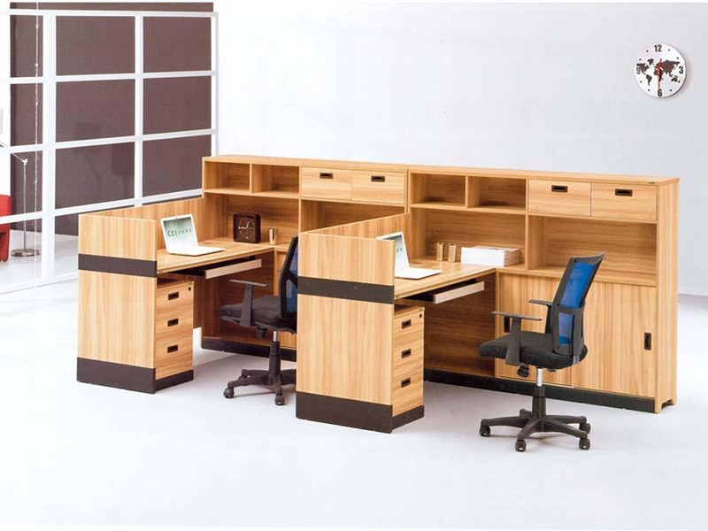 板式家具生產(chǎn)線加工的辦公隔間樣品