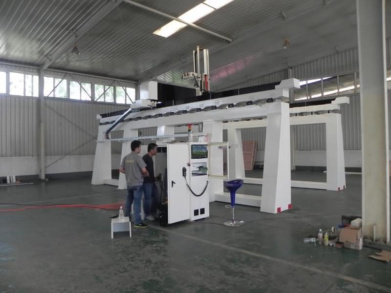 大型龍門式五軸數控機床用于 3D 成型