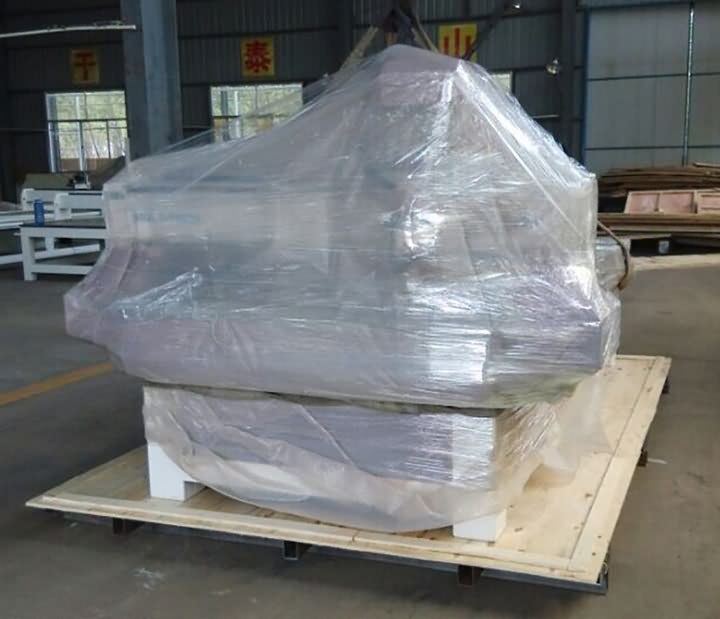 實(shí)惠價(jià)格 3D 雕刻數(shù)控雕刻機(jī) 帶 4 個(gè)雕刻頭內(nèi)包裝