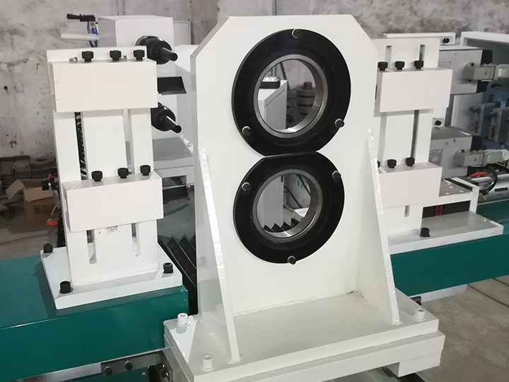 雙主軸自動數控木工車床，用于棒球棒