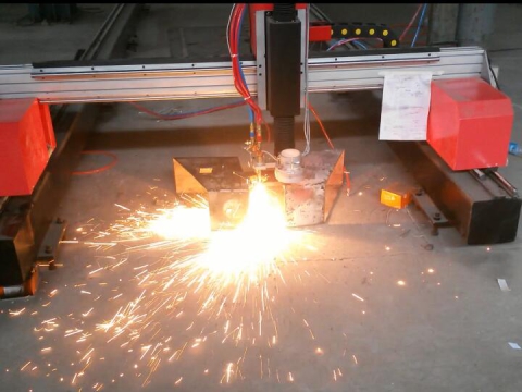 便攜式龍門等離子火焰切割機(jī) 便攜式龍門等離子火焰切割機(jī)