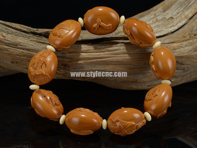 使用數(shù)控雕刻機進行橄欖核雕刻