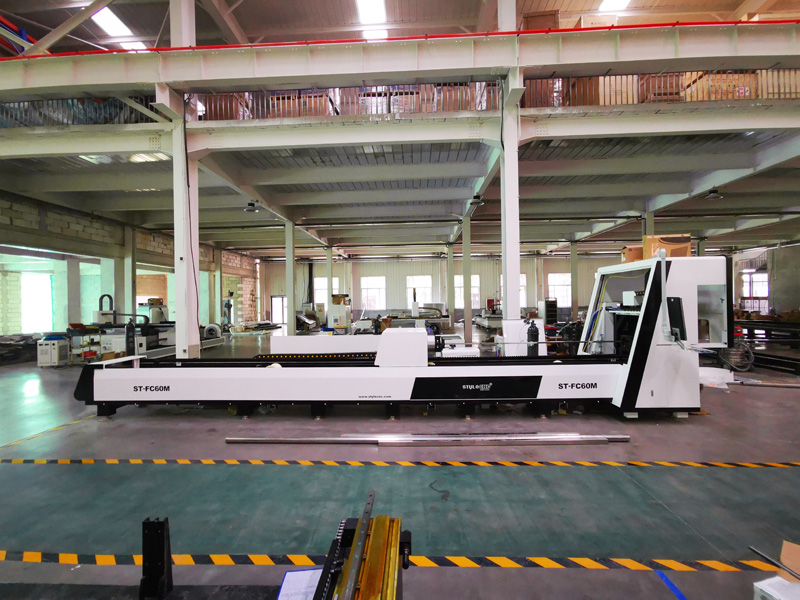 ST-FC60M 光纖激光切管機 ST-FC60M 光纖激光切管機