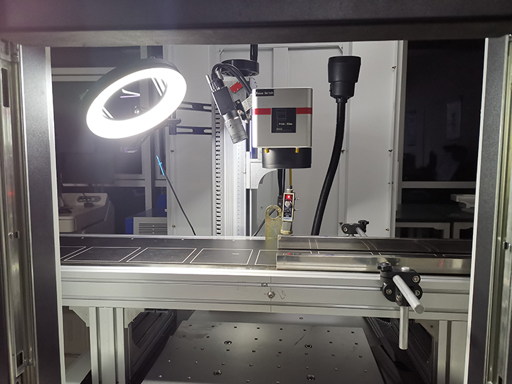 CCD 視覺定位激光打標系統(tǒng) CCD 視覺定位激光打標系統(tǒng)