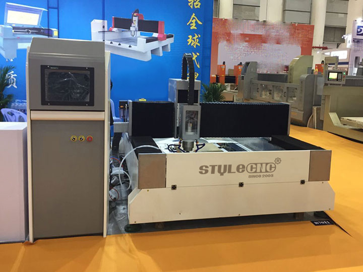 適用于大理石、花崗巖和石英的新型石材數(shù)控機(jī)床