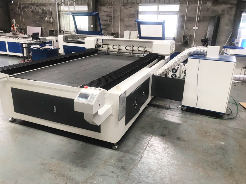 美國(guó)多頭激光切割機(jī) 美國(guó)多頭激光切割機(jī)