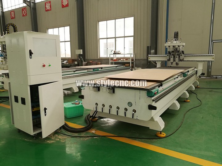 4軸氣動自動換刀數控銑床