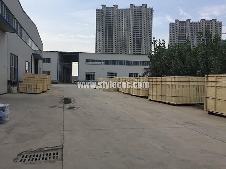 自動換刀數(shù)控雕刻機