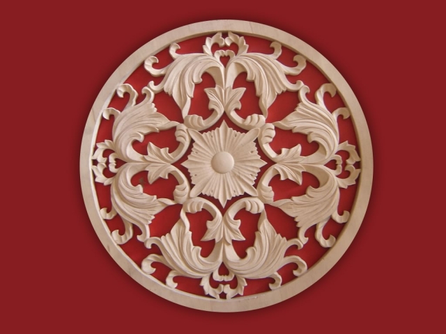 用于木制工藝品空心浮雕的小型數(shù)控雕刻機(jī)