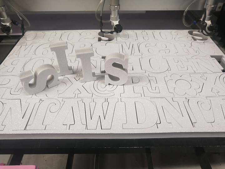 柚木汽車地板項目激光切割機 柚木汽車地板項目激光切割機