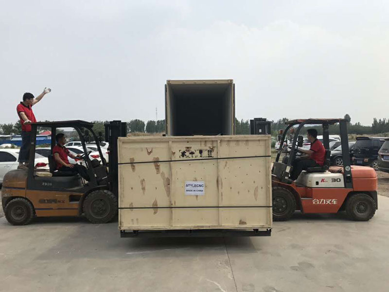 振動刀切割機(jī)外包裝 振動刀切割機(jī)外包裝