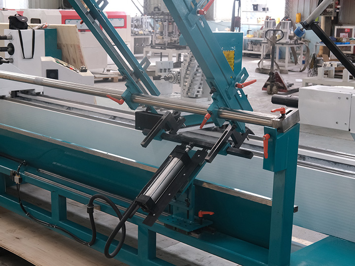 自動進料系統 自動進料系統