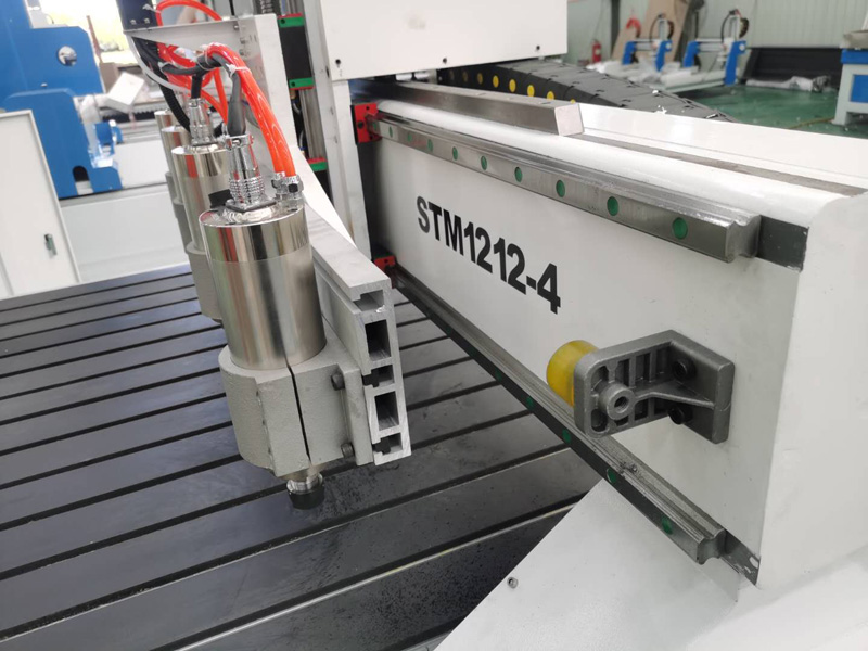 4 個(gè)數(shù)控雕刻機(jī)頭 4 個(gè)數(shù)控雕刻機(jī)頭