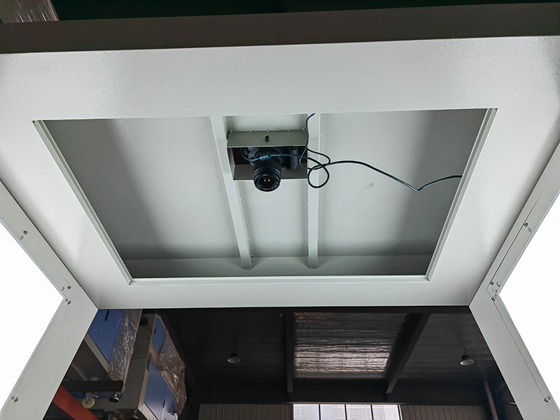 用于熱升華印花運(yùn)動(dòng)服的織物激光切割機(jī)