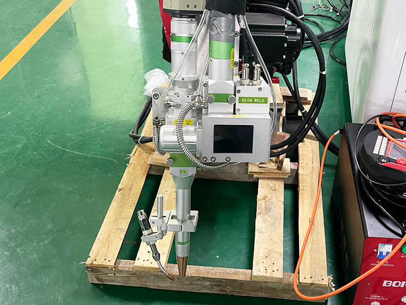 Raytool 激光焊接頭 Raytool 激光焊接頭