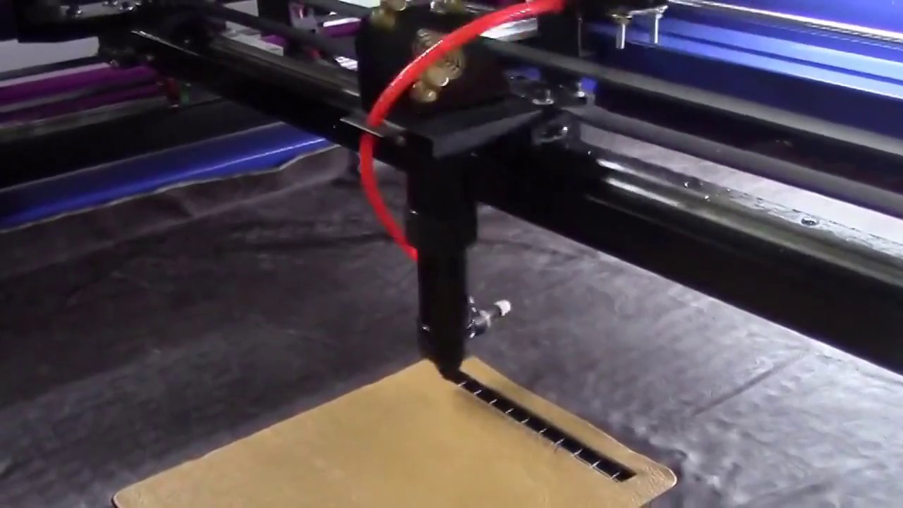 激光雕刻和切割皮革 CO2 激光設備