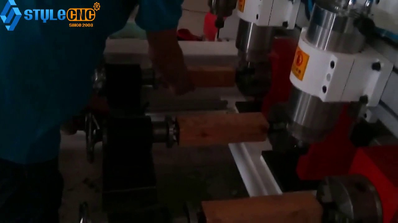 如何固定多頭數控雕刻機的旋轉軸？