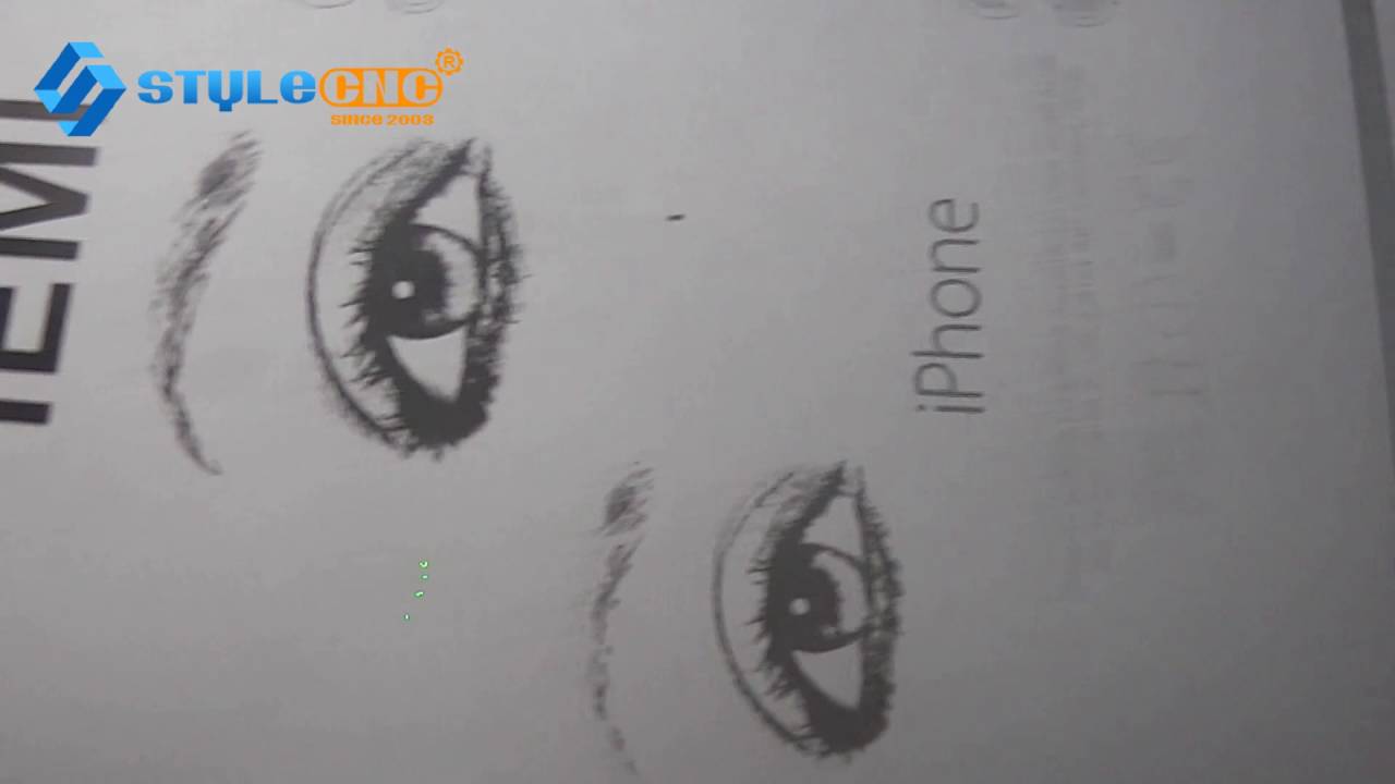 光纖激光雕刻機用于 iPhone 6s SIM 卡托上的 IMEI 標記